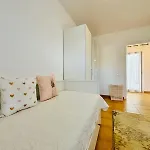 Maison Sajarelle קורלחו