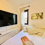 Maison Sajarelle קורלחו